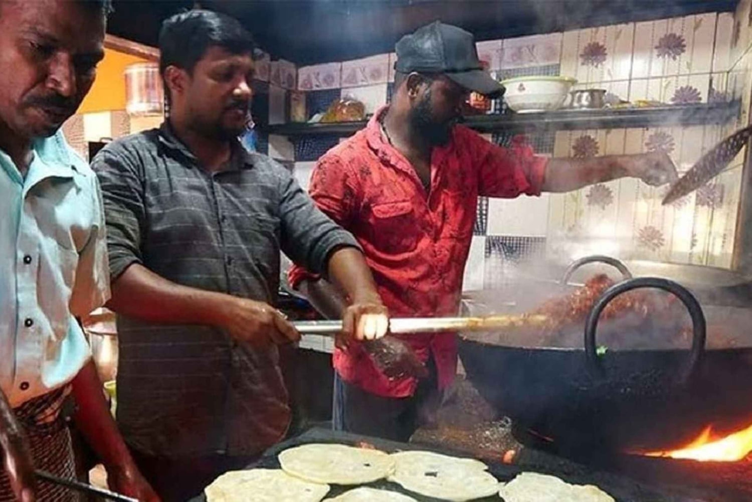 Old Delhi: tour gastronômico de comida de rua com compras de carro