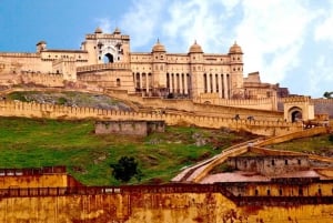 One Way Jaipur To Agra Via Chand Baori & Fatehpur Sikri