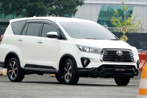 One Way Luxury SUV Cab Service Delhi to Jaipur via Agra