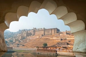 Delhi: Private Airport–Hotel One-Way Car Transfer