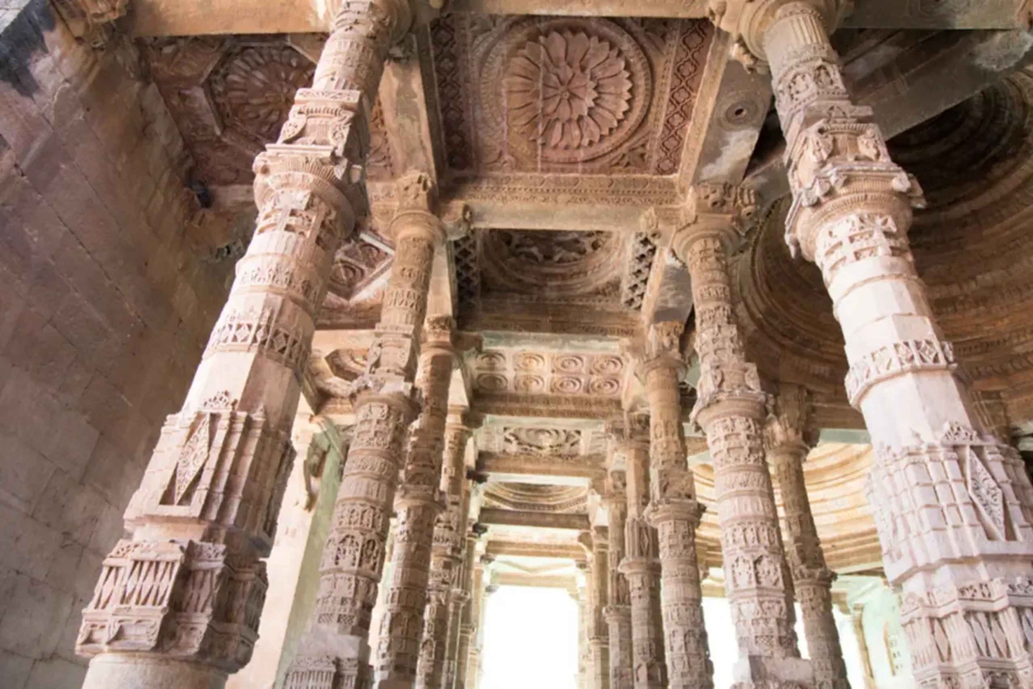 VIAGGIO NOTTURNO A PUSHKAR E AJMER DA JAIPUR