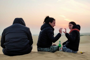 Насладитесь миллиардами звезд в пустыне и сафари на верблюдах.