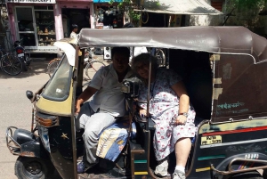 Jaipur: Yksityinen kokopäiväinen kaupunkikierros Tuk-Tukilla ja nouto