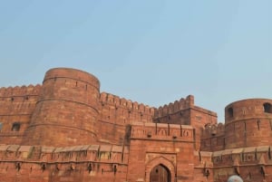 From Jaipur: Taj Mahal & Agra Fort Day Trip with Lunch