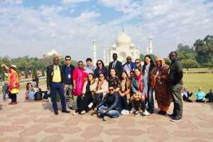 Private Taj Mahal Day Trip by Express Train With Lunch