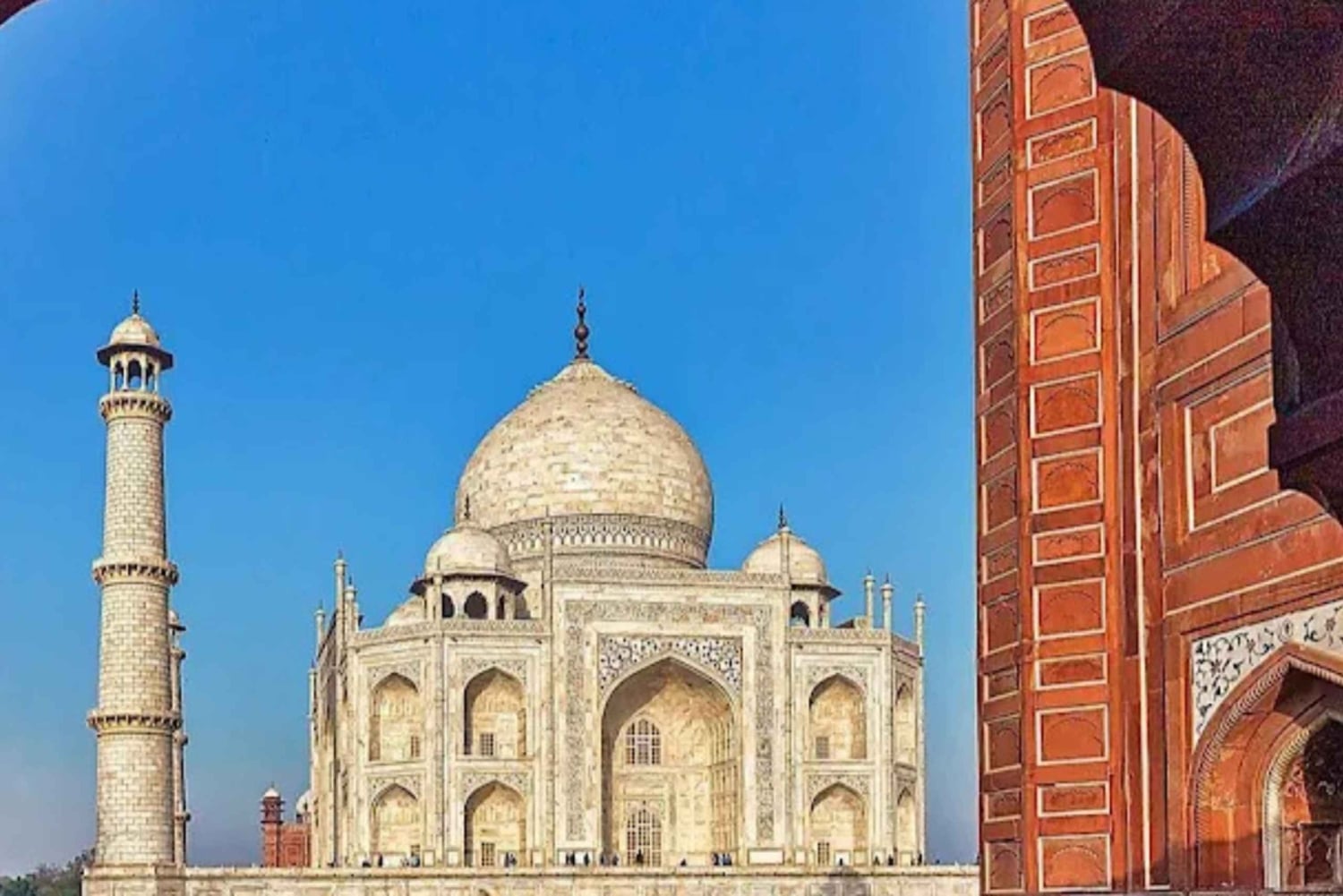Private Taj Mahal Sunrise Guided Tour from New Delhi by Car