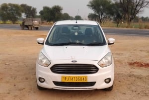 Privat transport til/fra Jaipur og Ranthambore med AC-bil