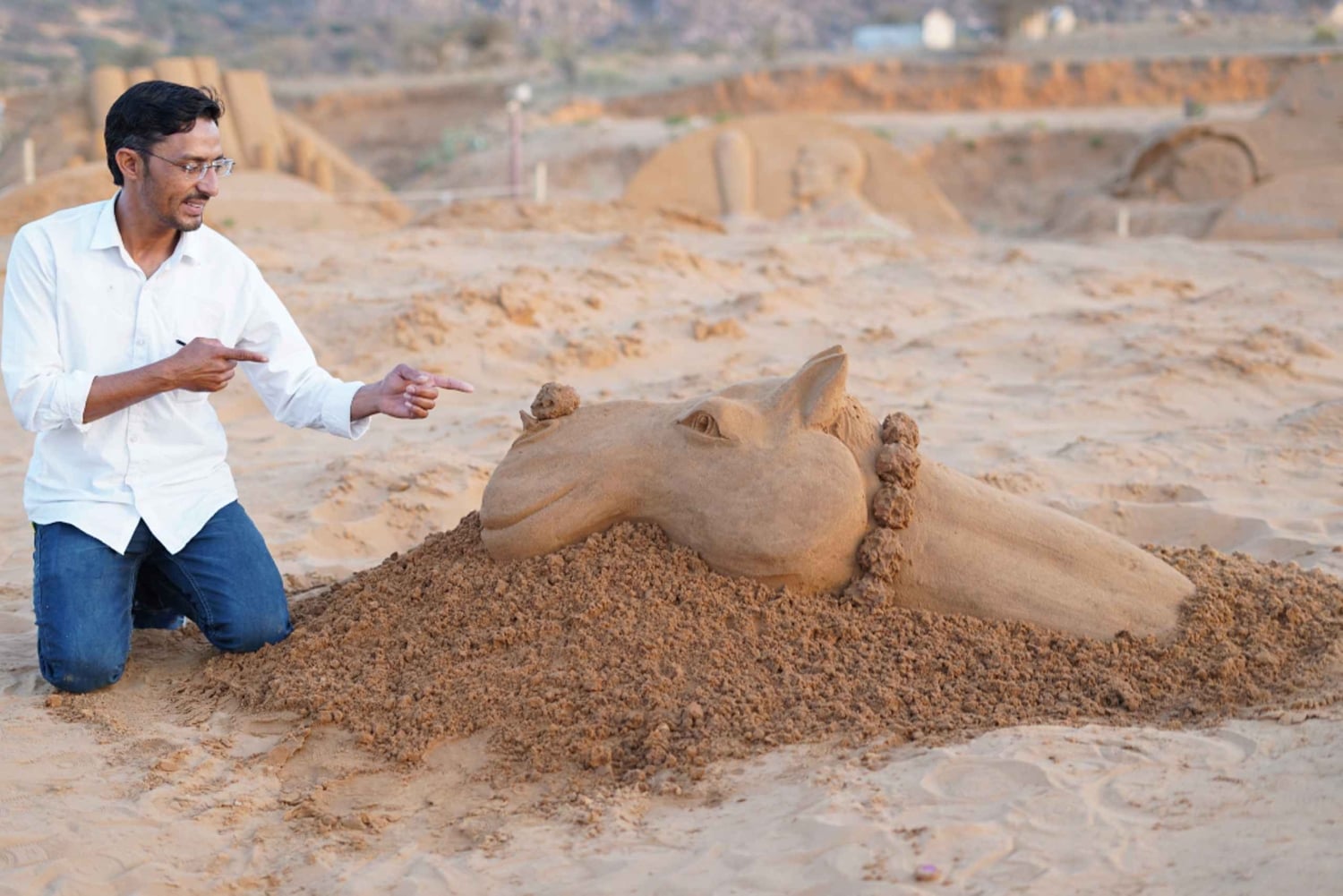 Pushkar: Live Sand Art Experience