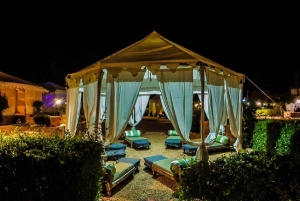 Rustige en vredige nacht in luxe woestijnkamp