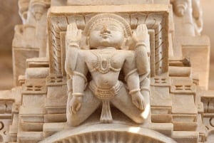 Excursão ao Templo de Ranakpur com partida de Udaipur e regresso a Jodhpur