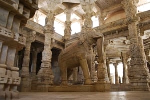 Excursão ao Templo de Ranakpur com partida de Udaipur e regresso a Jodhpur