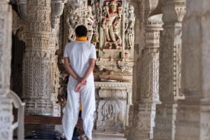 Excursão ao Templo de Ranakpur com partida de Udaipur e regresso a Jodhpur