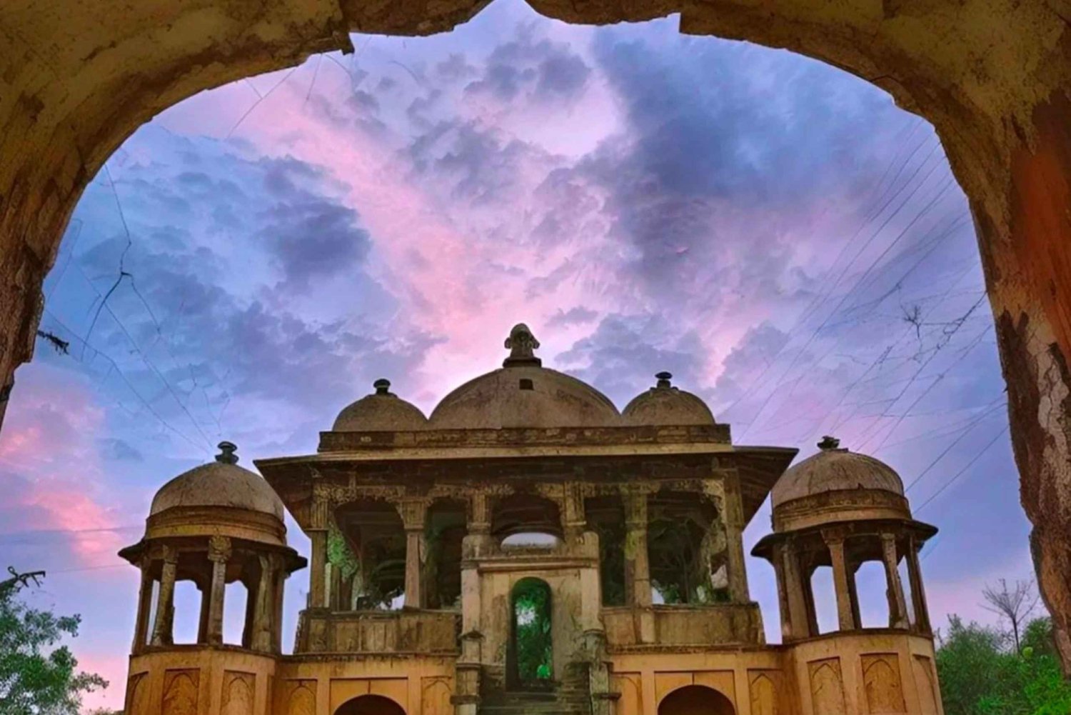 Passeio ao Forte de Ranthambore e ao Templo de Ganesh em um jipe