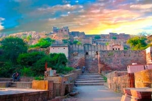 Ranthambore Fort and Ganesh Temple tour in a Jeep