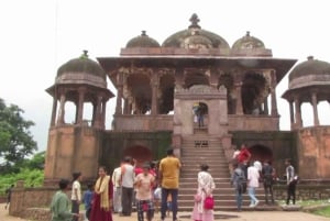 Transport w obie strony Ranthambore Fort Ganesh Temple w Cyganie
