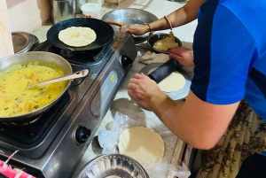 Udaipur: lezione di cucina in famiglia e thali reale del Rajasthan