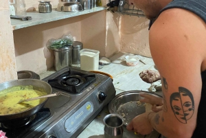 Udaipur: lezione di cucina in famiglia e thali reale del Rajasthan