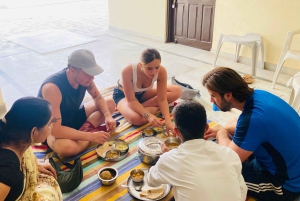 Udaipur: lezione di cucina in famiglia e thali reale del Rajasthan