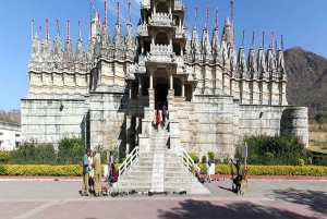 Maaseudun junamatka, kyläkierros ja majoittuminen Heritage Haveliin