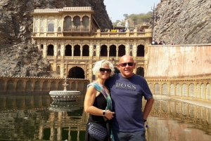 Excursión de un día a Abhaneri con el Templo de los Monos desde Jaipur