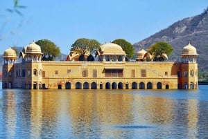 Wycieczka krajoznawcza tego samego dnia z okazji Diwali ze zwiedzaniem Jaipuru