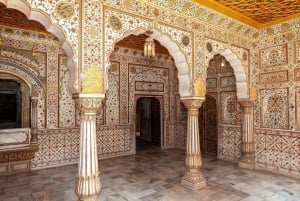 Zobacz Fort Junagarh, Świątynię Szczurów z Jaisalmer i Bikaner Drop