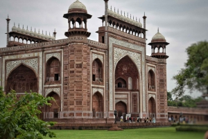 Agra: Skip køen-billetter til Taj Mahal og Agra Fort + tilvalg