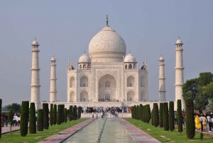 Skip-The-Line Taj Mahal Yksityinen kiertoajelu valinnaisilla lisäosilla