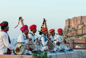 Die Seele von Pushkar: Tempel, See und lokale Küche an einem Tag