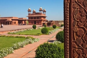 Transfer Agra To Jaipur Via Fatehpur Sikri & Stepwell