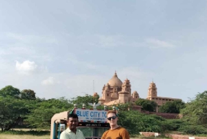 Tuk Tuk -kaupunkikierros Ramesh Jodhpurin kanssa.