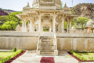 Passeio de dois dias em Jaipur com guia em carro particular.