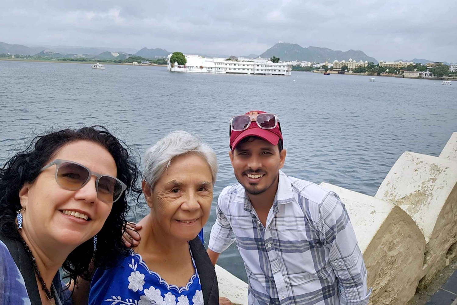 Tour privato di 2 giorni a Udaipur con il forte di Kumbhalgarh e Ranakpur