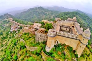 Tour particular de 2 dias em Udaipur com o Forte Kumbhalgarh e Ranakpur