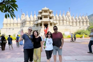 Tour privato di 2 giorni a Udaipur con il forte di Kumbhalgarh e Ranakpur