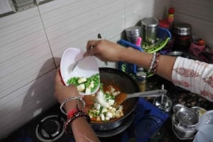 Udaipur: 4 timmars indisk matlagningskurs med fullständiga måltider