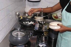 Udaipur: 4-stündiger Kochkurs für indisches Essen mit kompletten Mahlzeiten