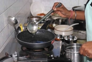 Udaipur: 4-godzinne zajęcia z gotowania potraw indyjskich z pełnymi posiłkami