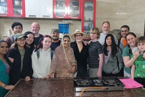 Udaipur: Authentic Indian Cooking Class with Lunch or Dinner