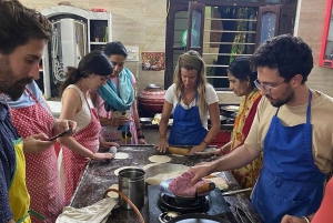Udaipur: Authentic Indian Cooking Class with Lunch or Dinner