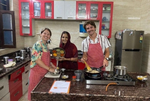 Udaipur: Authentic Indian Cooking Class with Lunch or Dinner