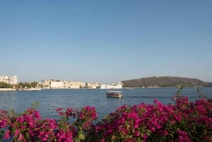 From Udaipur: Udaipur Day Tour with private Guide