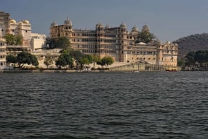 From Udaipur: Udaipur Day Tour with private Guide