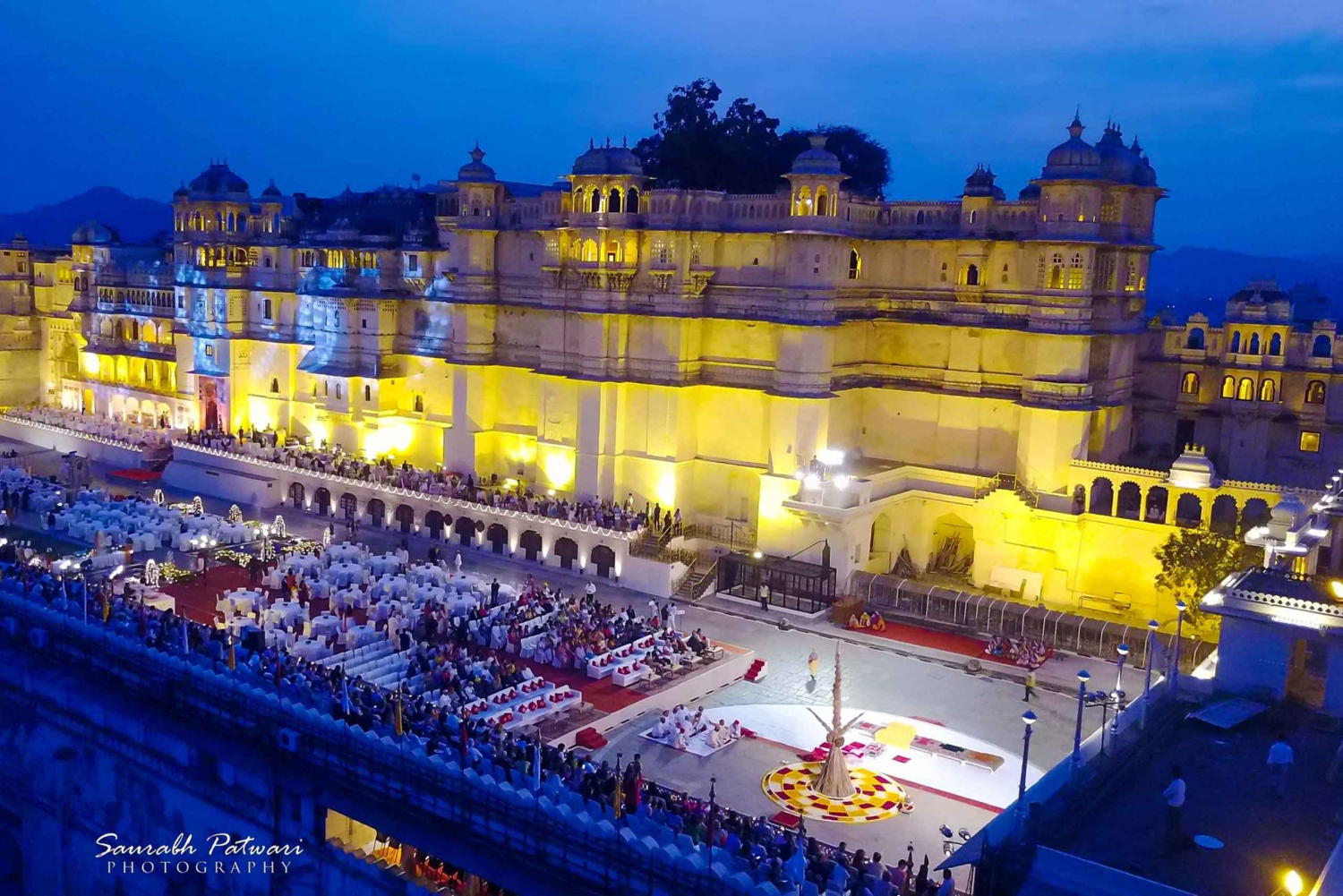 Udaipur: Wycieczka do Muzeum Pałacu Miejskiego i rejs statkiem po jeziorze Pichola