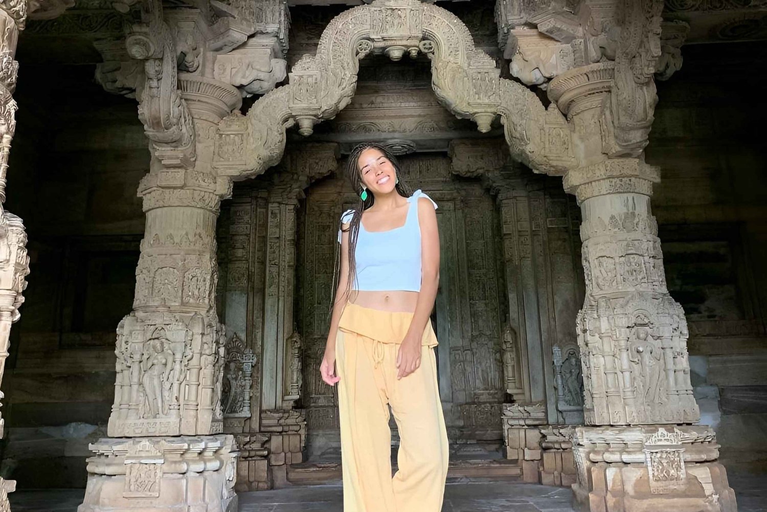 Udaipur: Eklingji & Nagda Temples Half-Day Tour