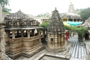 Udaipur: Eklingji & Nagda Temples Half-Day Tour