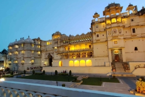 Udaipur: tour guiado de un día por la ciudad