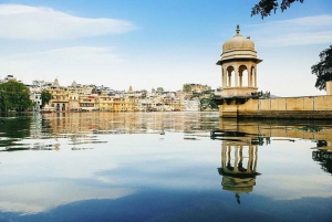 Udaipur : Full Day Private City Tour With Guide and Car