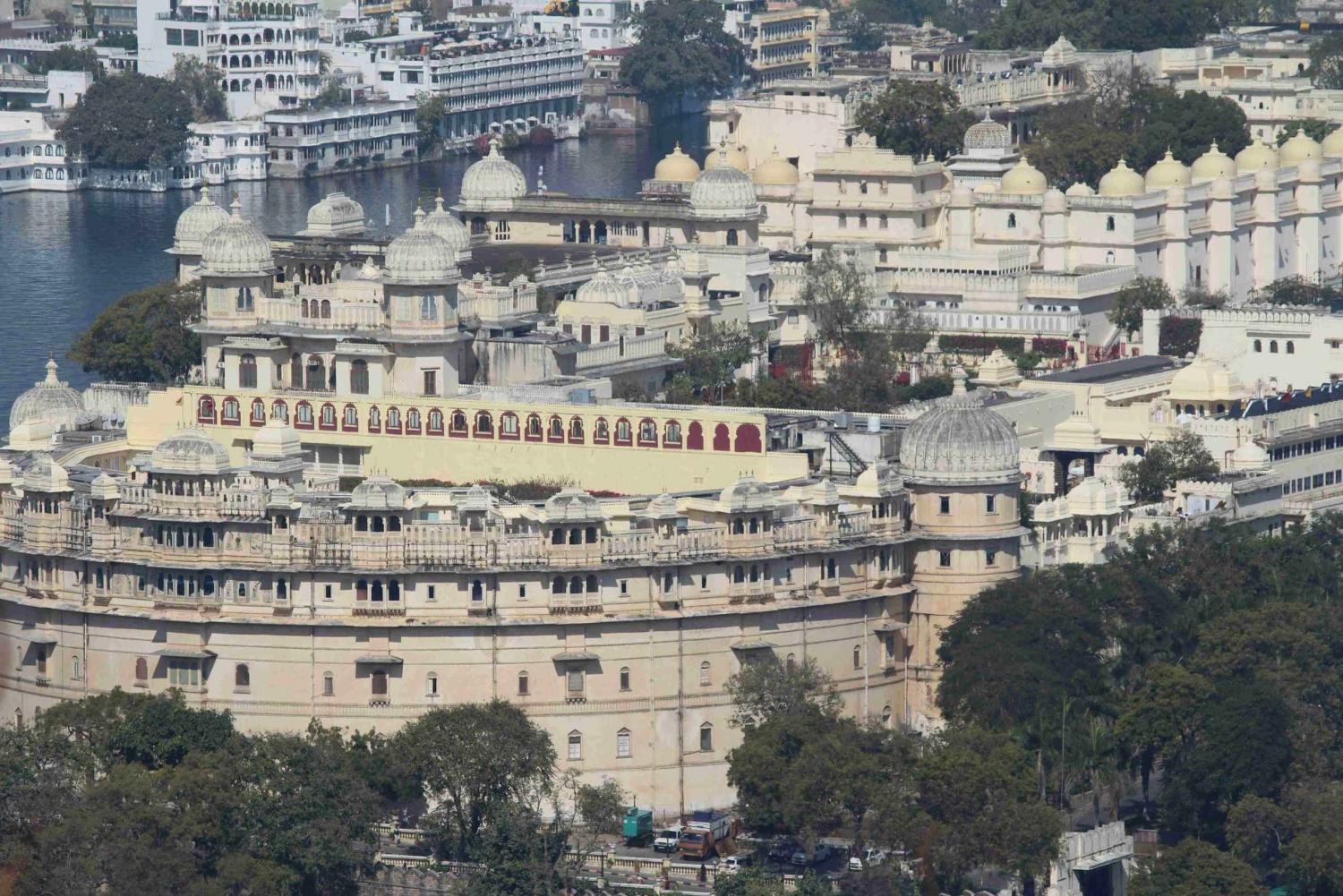 Udaipur Half Day Guided Walking Tour