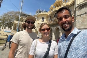 Udaipur Highlights: Private City Sightseeing guided tour